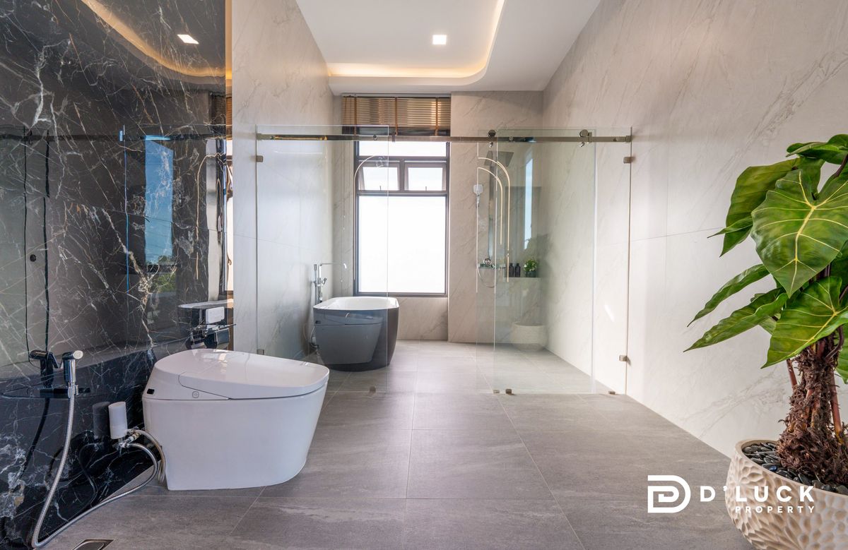 ขายพัทยา บางแสน ชลบุรี สัตหีบ : Ultra Luxury Pool Villa in Pattaya