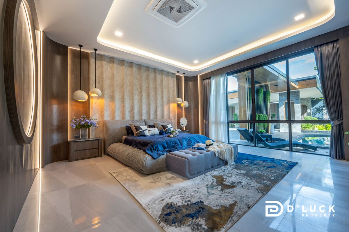 ขายพัทยา บางแสน ชลบุรี สัตหีบ : Ultra Luxury Pool Villa in Pattaya