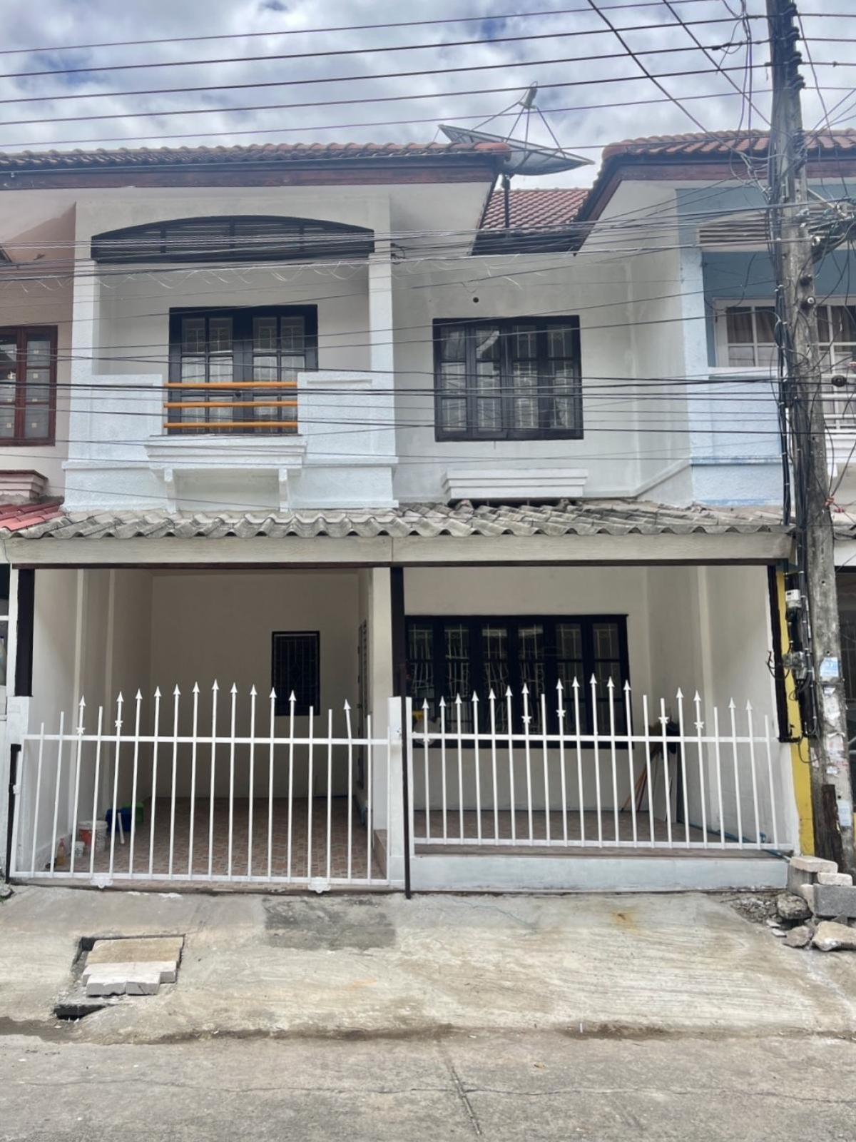 ขายทาวน์โฮมปทุมธานี รังสิต ธรรมศาสตร์ : ขายทาวน์เฮ้าส์/ทาวน์โฮม  บ้านพรธิสาร 5 ลำผักกูด ธัญบุรี ปทุมธานี CX-132556