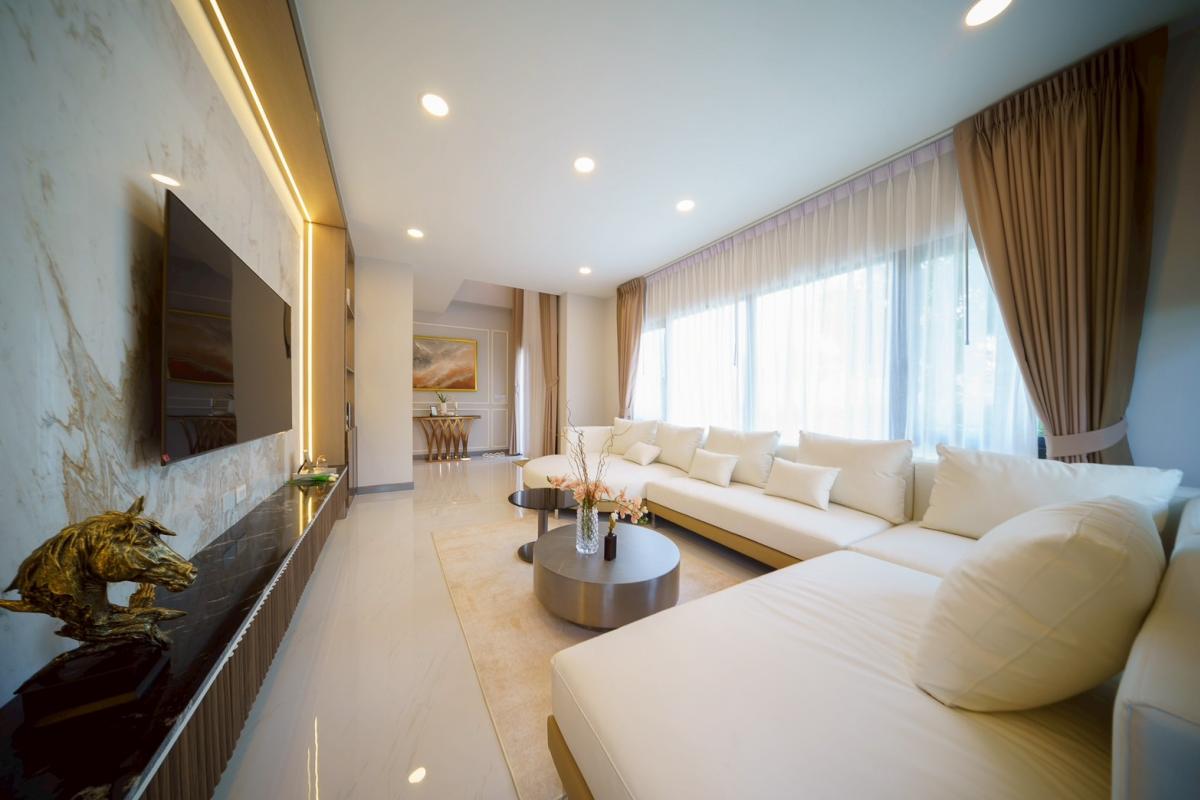 For SaleHouseBangna, Bearing, Lasalle : Luxurious 4 bedroom detached house, The City Bangna, ready to move in. Luxurious 4-Bedroom House at The City Bangna, Ready to Move In!