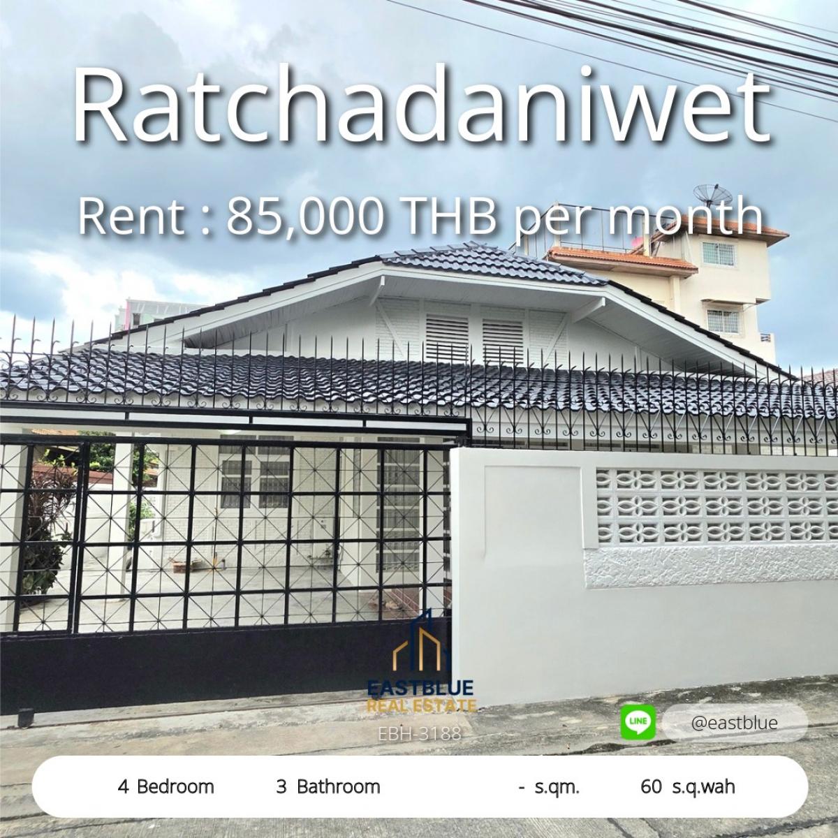 ให้เช่าบ้านรัชดา ห้วยขวาง : บ้านเดี่ยวหรู 4 ห้องนอน ใจกลางรัชดา พร้อมเข้าอยู่! 
Luxury 4-Bedroom House in Ratchada, Move-in Ready!

เช่า 85,000 บาท ต่อเดือน ใกล้ MRT ห้วยขวางและโรงเรียนนานาชาติ 
Rent 85,000 THB/month, Near MRT Huai Khwang & International Schools!
