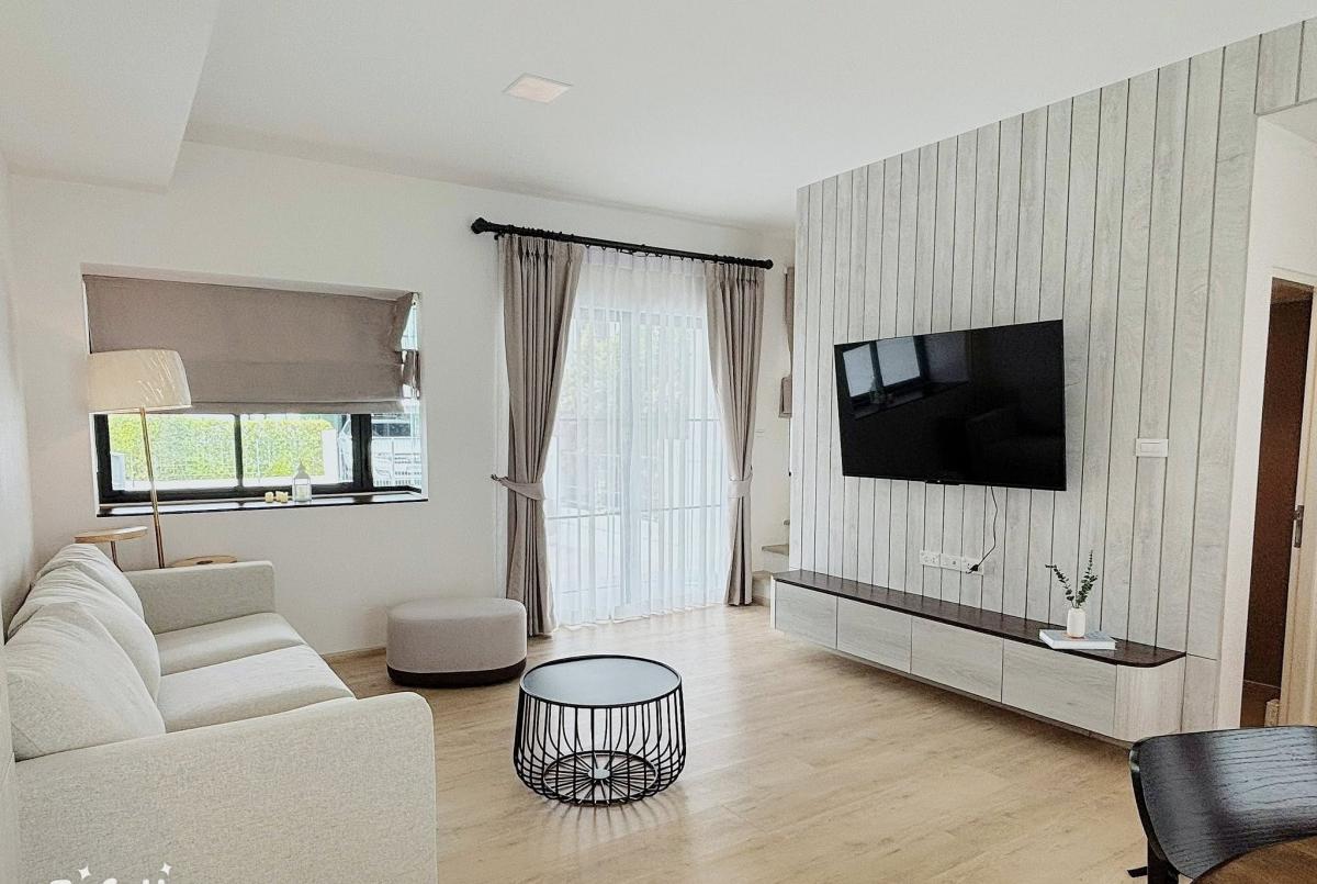 ให้เช่าทาวน์โฮมบางนา แบริ่ง ลาซาล : บ้านเช่า Indy 5 บางนา กม.7 พร้อมเข้าอยู่ ใกล้เมกกาบางนา Indy 5 Bangna km.7 for Rent, Ready to Move In Near Mega Bangna