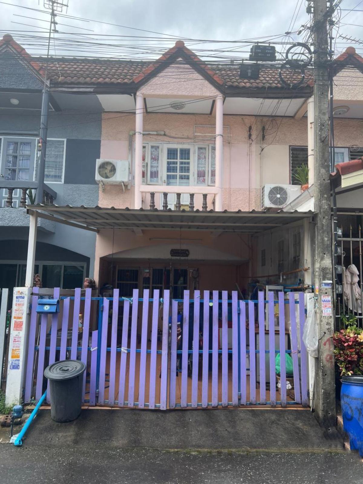 For SaleTownhomeMahachai Samut Sakhon : For Sale Townhouse/Townhome  , Sivarat 3 , high floor , wide frontage , Om Noi , Krathum Baen , Samut Sakhon , CX-132316