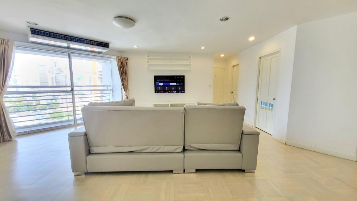 For RentCondoRama3 (Riverside),Satupadit : Rent a luxury condo with 2 bedrooms, 100 sq.m., in the heart of Bangkok, near BTS Chong NonsiBangkok Garden with complete facilities for only 42,000 THB/month!