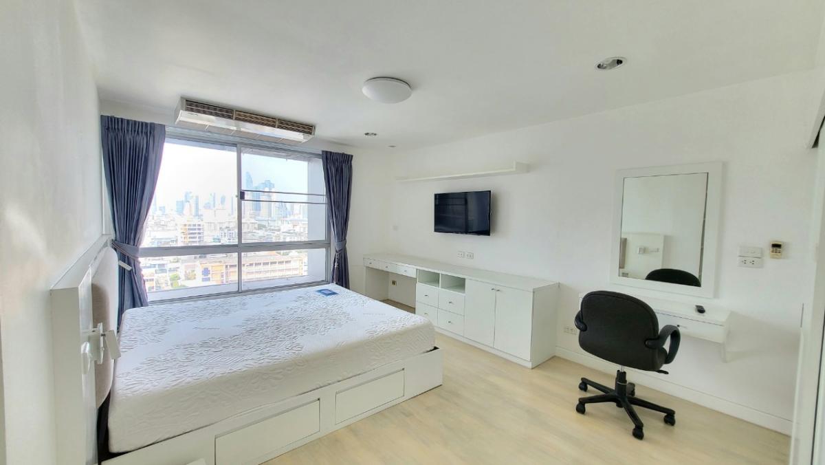 For RentCondoRama3 (Riverside),Satupadit : Rent a luxury condo with 2 bedrooms, 100 sq.m., in the heart of Bangkok, near BTS Chong NonsiBangkok Garden with complete facilities for only 42,000 THB/month!