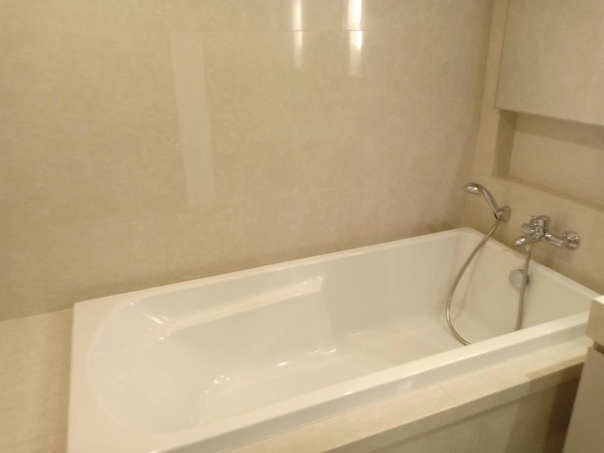 For SaleCondoSukhumvit, Asoke, Thonglor : 03/04/2026, For sale-rent Condo Quattro by Sansiri 2 bedrooms in the heart of Thonglor
Close to BTS Thonglor Market Place, only 30 m. Starting from 16.2 million / Rent 60,000 THB. 0642748883