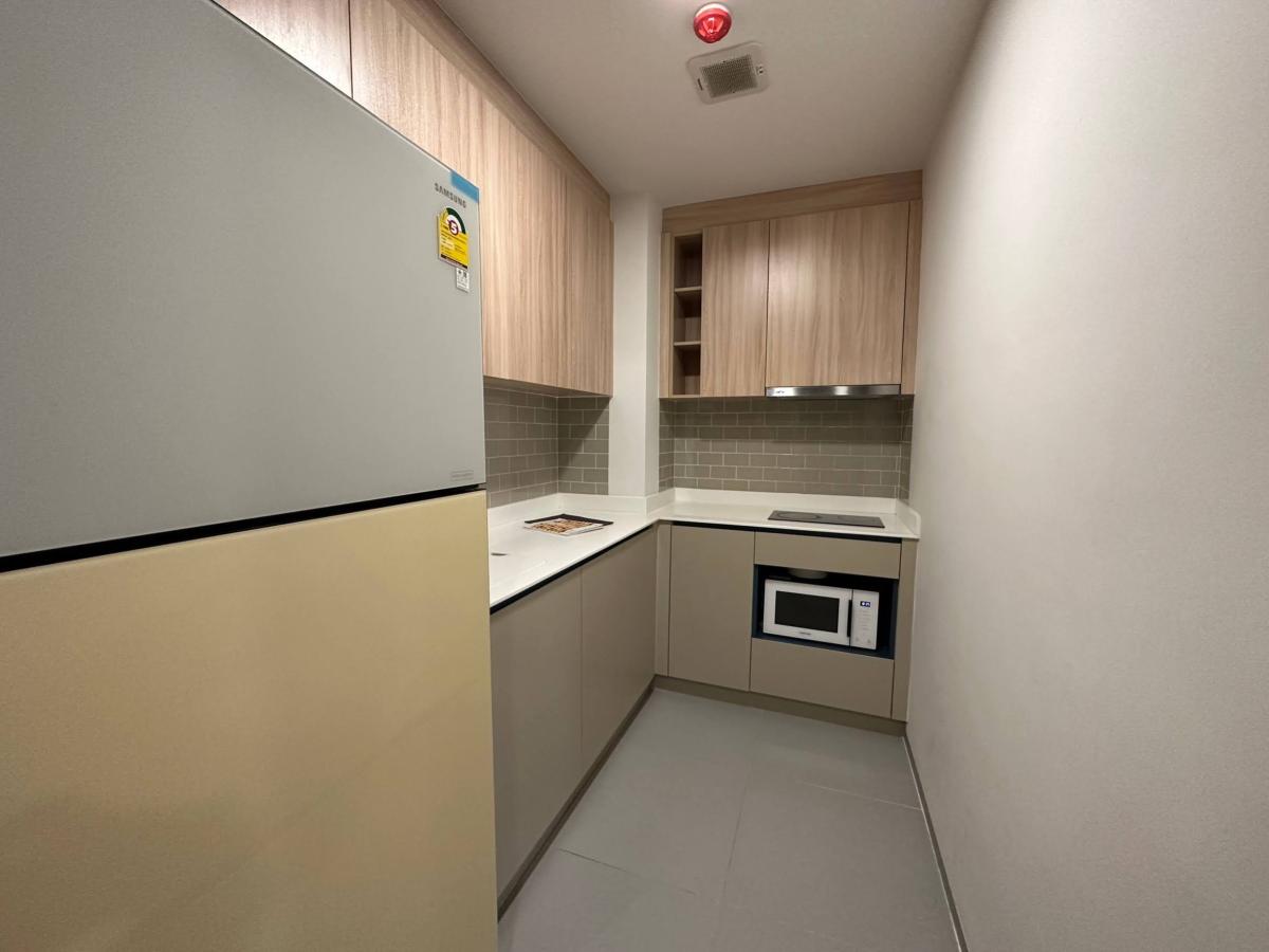 For SaleCondoRatchathewi,Phayathai : 03/04/2026, Ultimate condo XT Phayathai 3 bedrooms 2 bathrooms ready to move in in the city center!
Rent for only 90,000 THB/month or buy for 16 million THB. Hurry to reserve today! 0642748883