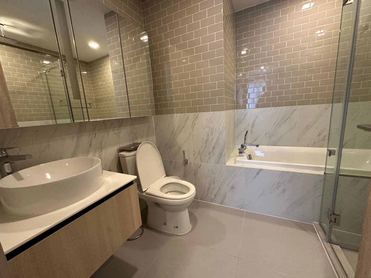 For SaleCondoRatchathewi,Phayathai : 03/04/2026, Ultimate condo XT Phayathai 3 bedrooms 2 bathrooms ready to move in in the city center!
Rent for only 90,000 THB/month or buy for 16 million THB. Hurry to reserve today! 0642748883