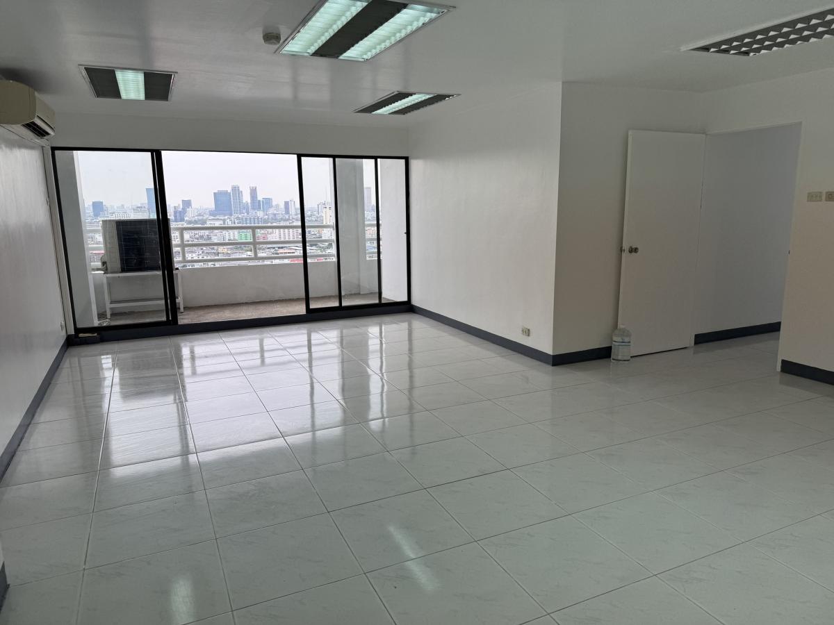 For SaleCondoRama 2, Bang Khun Thian : 03/04/2026, Luxury condo with 7 bedrooms, 436 sqm, near BTS Cultural Center
Special price 15.8 million, won't last long, don't miss out! EB-87523 0642748883