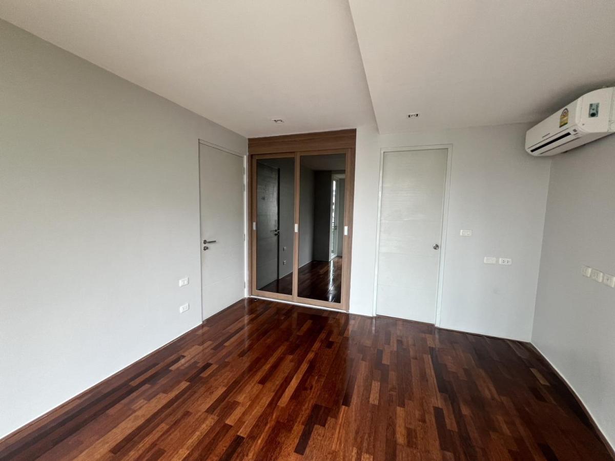 For SaleCondoSukhumvit, Asoke, Thonglor : 03/04/2026, Ready-to-move-in condo! 1 bedroom in the heart of Phrom Phong
Beverly 33 for only 6.5 million THB, near BTS and Emporium! 0642748883