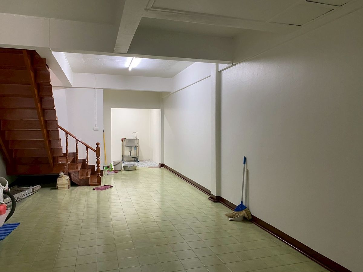 ขายทาวน์โฮมรามคำแหง หัวหมาก : ขายทาวน์เฮ้าส์ 2 ชั้น หมู่บ้านรามทาวเฮ้าส์ ซอยรามคำแหง 24 แยก 8 ถ.รามคำแหง เขตบางกะปิ กรุงเทพมหานคร