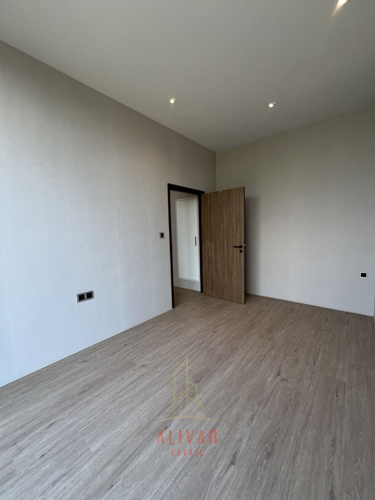 For SaleHome OfficePattanakan, Srinakarin : RH021225 Sell Luxury Home Office at Srinakarin (Size 531 SQ.M.)