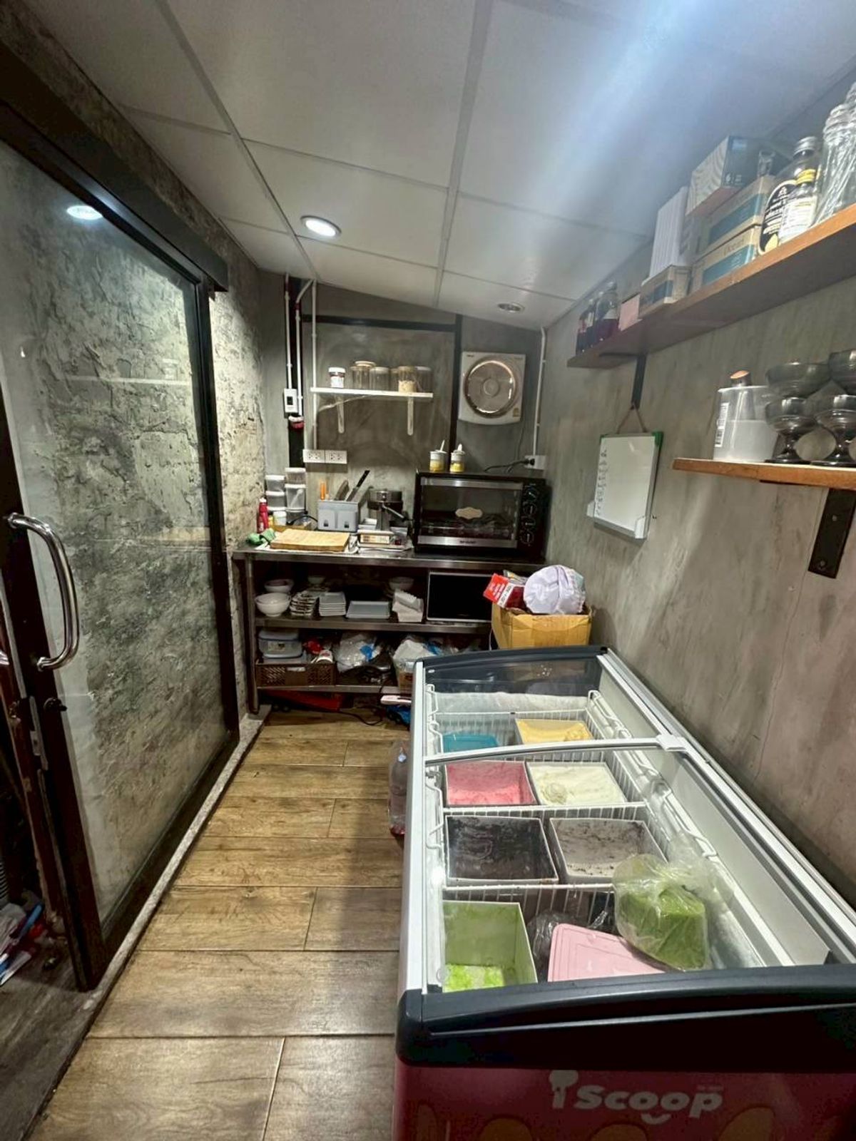 For SaleHotel&Apartment BusinessPrachin Buri : Sell ​​Big Mount Bistro and Restro, BIG Mount Bistro and Restaurant, a restaurant with Prachin Buri Room.