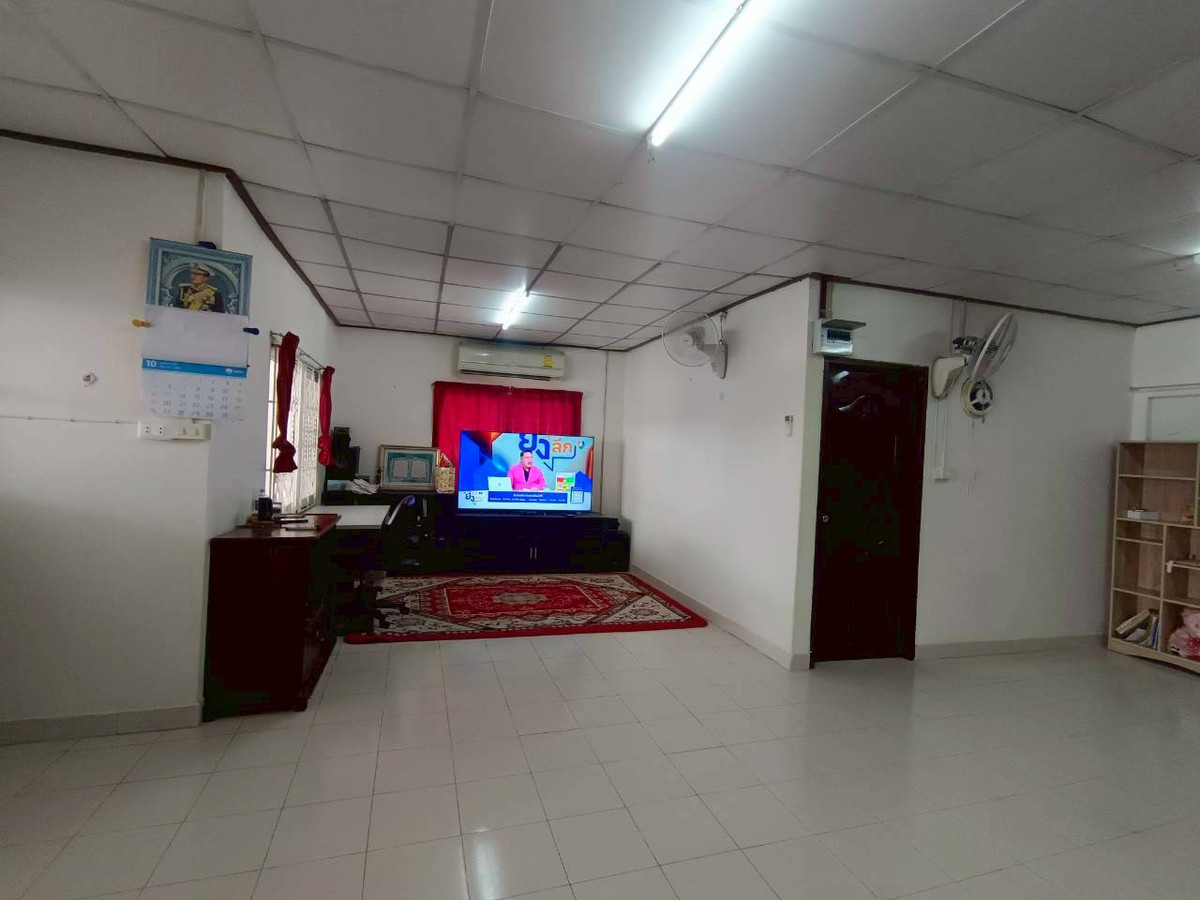 ขายบ้านมีนบุรี-ร่มเกล้า : ขายบ้านเดี่ยว 1 ชั้น พร้อมอยู่ หมู่บ้านเคหะธานี 4 (ซอยมิสทีน) สะพานสูง กรุงเทพฯ