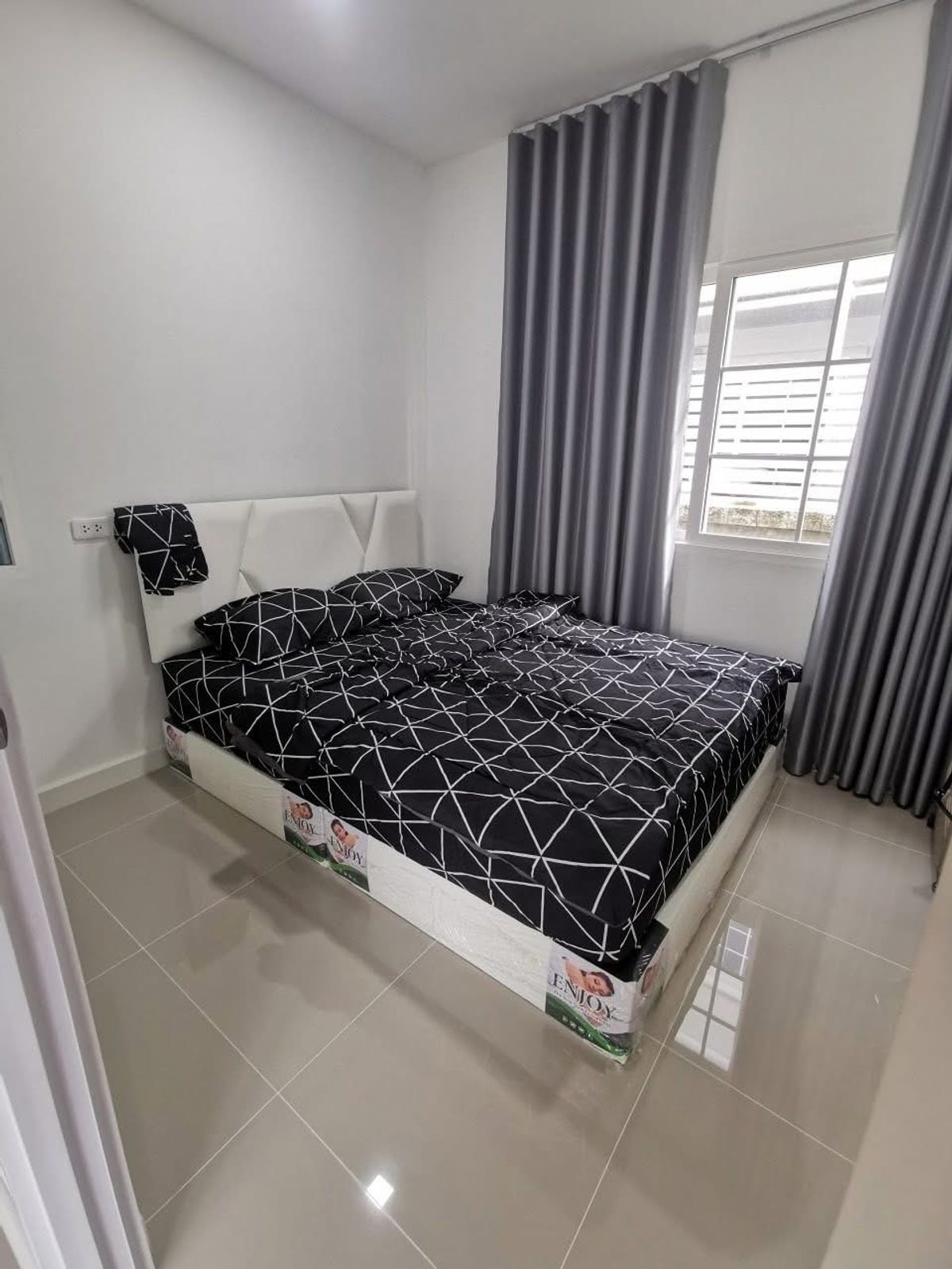 ให้เช่าบ้านลาดกระบัง สุวรรณภูมิ : บ้านเดี่ยวให้เช่า ✨ Golden Neo Bangna-Suan Luang ✨ 4 ห้องนอน 3 ห้องน้ำ เฟอร์นิเจอร์ และ เครื่องใช้ไฟฟ้าครบ 