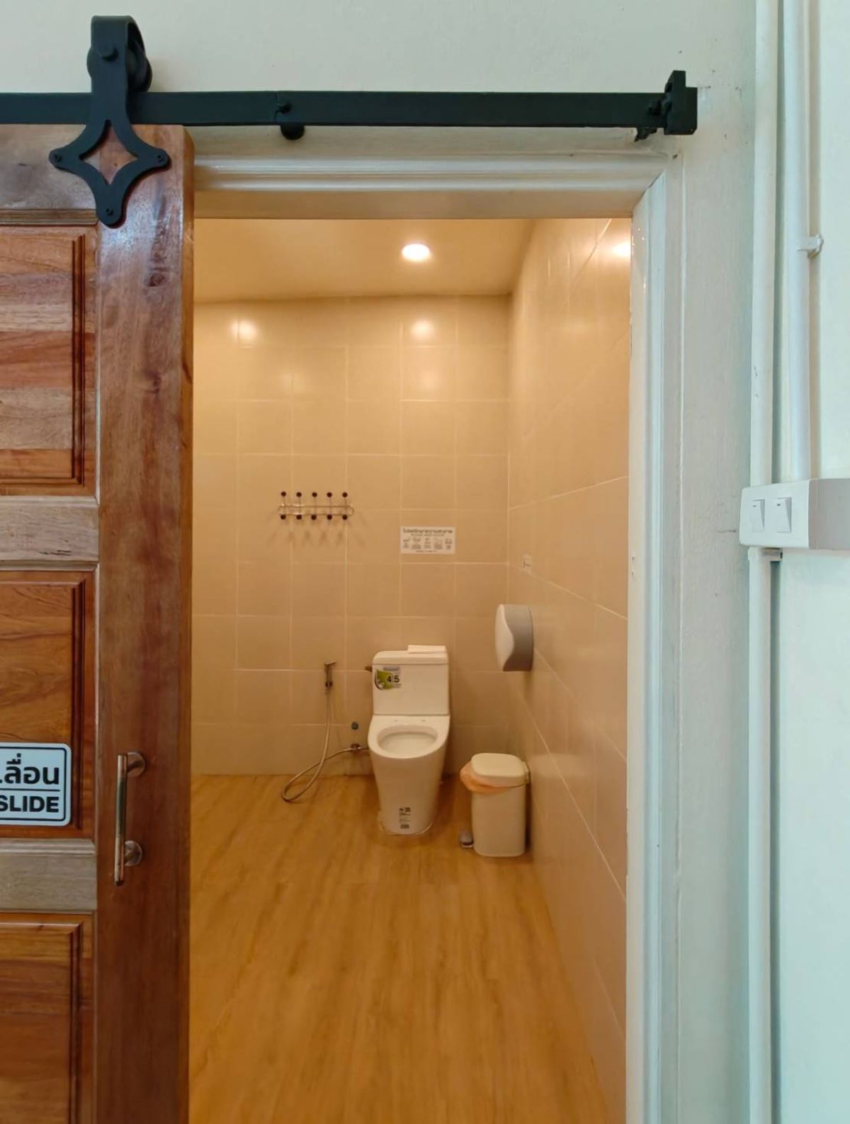 For SaleShop HouseCha-am Phetchaburi : 3rd floor commercial building for sale 24 square meters, Cha -am, Phetchaburi Province