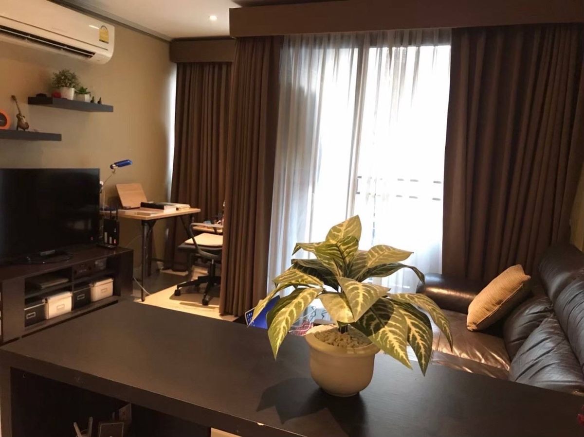 For RentCondoRamkhamhaeng, Hua Mak : Condo for rent, Lip Ramkhamhaeng 43 floors: 6 room size: 37 sqm. Price: 9,500 baht near the station: Airport Link Ramkhamhaeng
