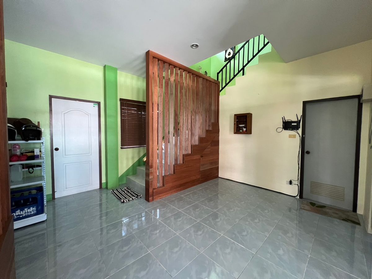 ขายอาคารพาณิชย์เชียงใหม่ : ขายอาคารพาณิชย์ ซอยหมอประมวล ตำบลหนองหาร อำเภอสันทราย จังหวัดเชียงใหม่