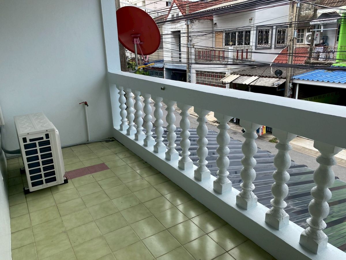 ขายทาวน์โฮมรามคำแหง หัวหมาก : ขายทาวน์เฮ้าส์ 2 ชั้น หมู่บ้านรามทาวเฮ้าส์ ซอยรามคำแหง 24 แยก 8 ถ.รามคำแหง เขตบางกะปิ กรุงเทพมหานคร