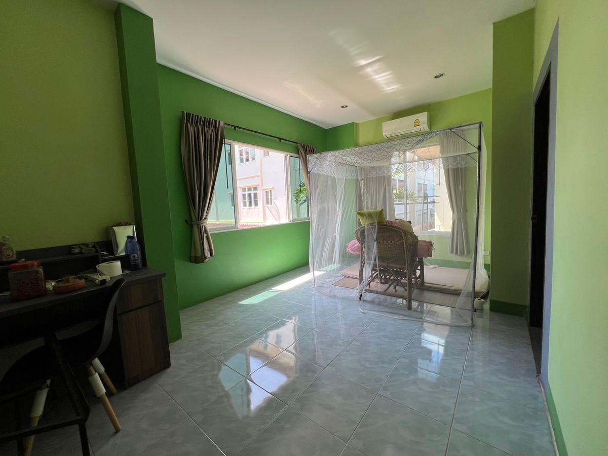 ขายอาคารพาณิชย์เชียงใหม่ : ขายอาคารพาณิชย์ ซอยหมอประมวล ตำบลหนองหาร อำเภอสันทราย จังหวัดเชียงใหม่