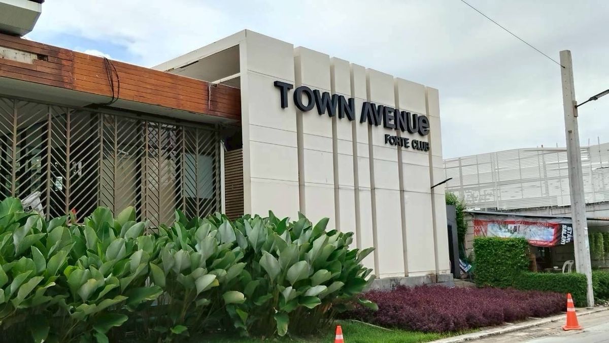 ให้เช่าทาวน์โฮมพระราม 2 บางขุนเทียน : 🏡 ให้เช่าทาวน์โฮม 3 ชั้น ทำเลทอง ใกล้เซ็นทรัลพระราม 2