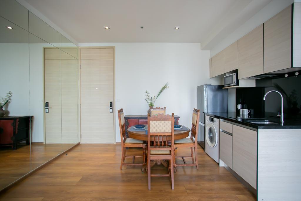 For SaleCondoSukhumvit, Asoke, Thonglor : 🔥Urgent sale with tenant🔥 Condo Park Origin Phrom Phong (Park 24), near Emporium Shopping Mall / BTS Phrom Phong, fully furnished, ready to move in (Tenant's lease ends in July 2026)