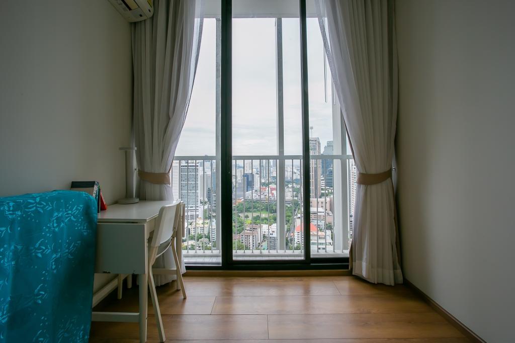 For SaleCondoSukhumvit, Asoke, Thonglor : 🔥Urgent sale with tenant🔥 Condo Park Origin Phrom Phong (Park 24), near Emporium Shopping Mall / BTS Phrom Phong, fully furnished, ready to move in (Tenant's lease ends in July 2026)