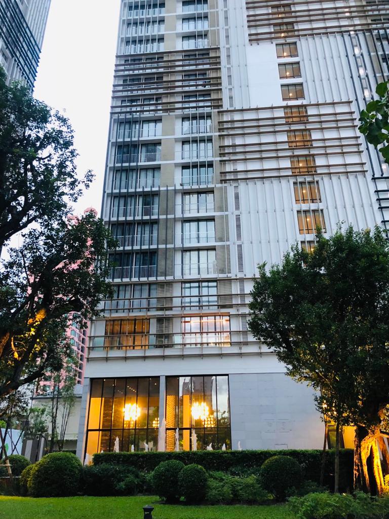 For SaleCondoSukhumvit, Asoke, Thonglor : 🔥Urgent sale with tenant🔥 Condo Park Origin Phrom Phong (Park 24), near Emporium Shopping Mall / BTS Phrom Phong, fully furnished, ready to move in (Tenant's lease ends in July 2026)