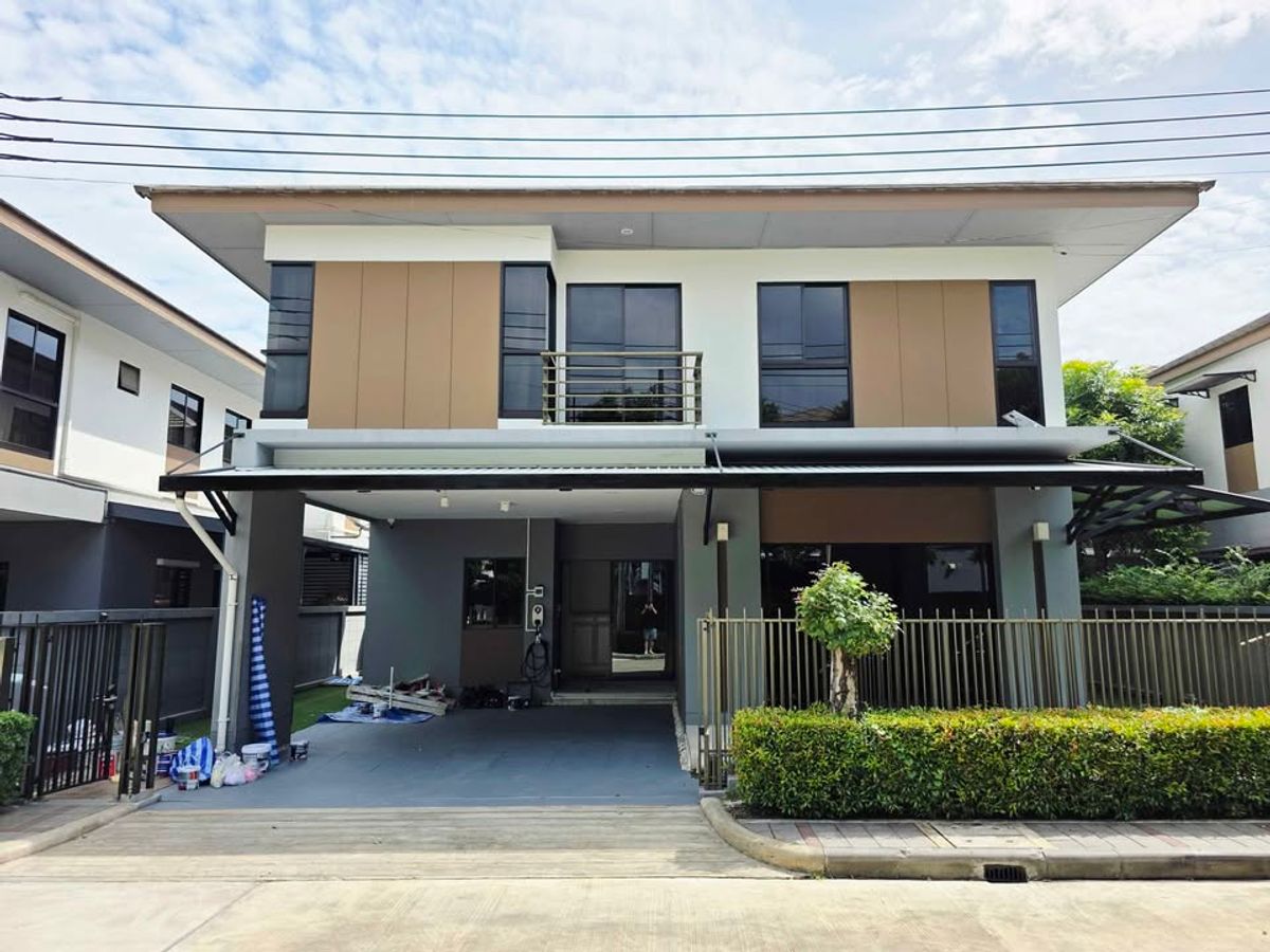 ให้เช่าบ้านลาดกระบัง สุวรรณภูมิ : ให้เช่าบ้านเดียวแถวสวนหลวง ร.9 : โครงการลุมพินี สวนหลวง ร.9 , 4 ห้องนอน 4 ห้องน้ำ ตกแต่งพร้อมอยู่