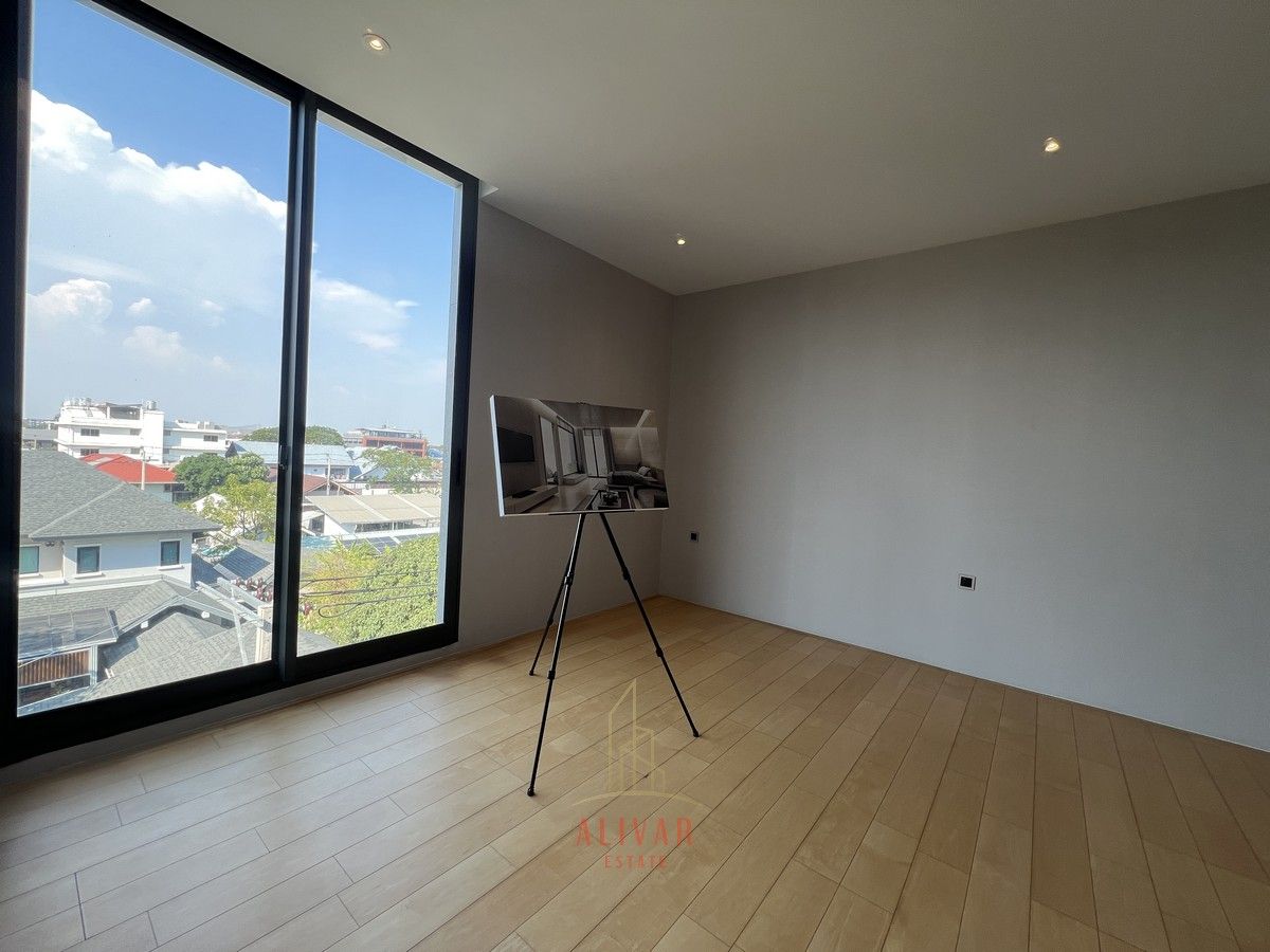 For SaleHome OfficePattanakan, Srinakarin : RH021225 Sell Luxury Home Office at Srinakarin (Size 531 SQ.M.)