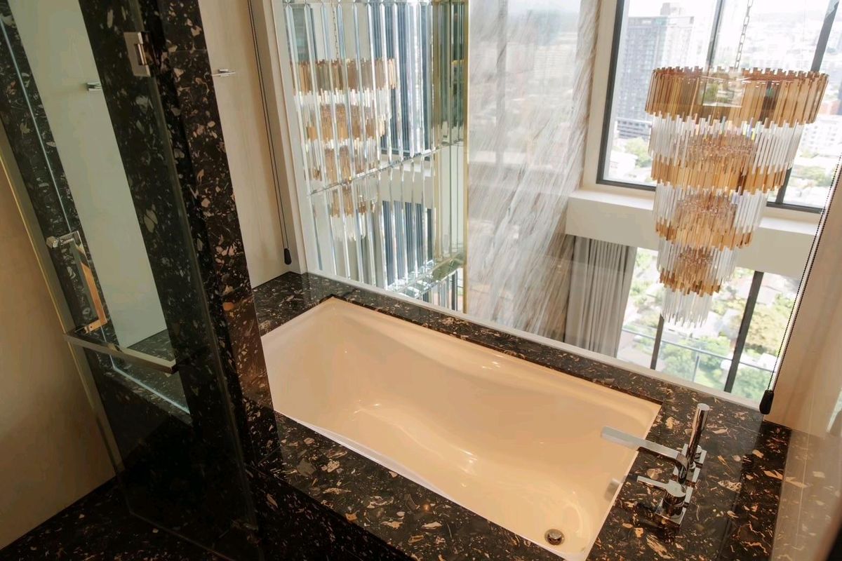 คอนโดสุขุมวิท อโศก ทองหล่อ : 📌For RENT & SELL เช่า และ ขาย | BEATNIQ Sukhumvit 32 - 2BR (105 sqm) 125,000 THB / 33,000,000 THB