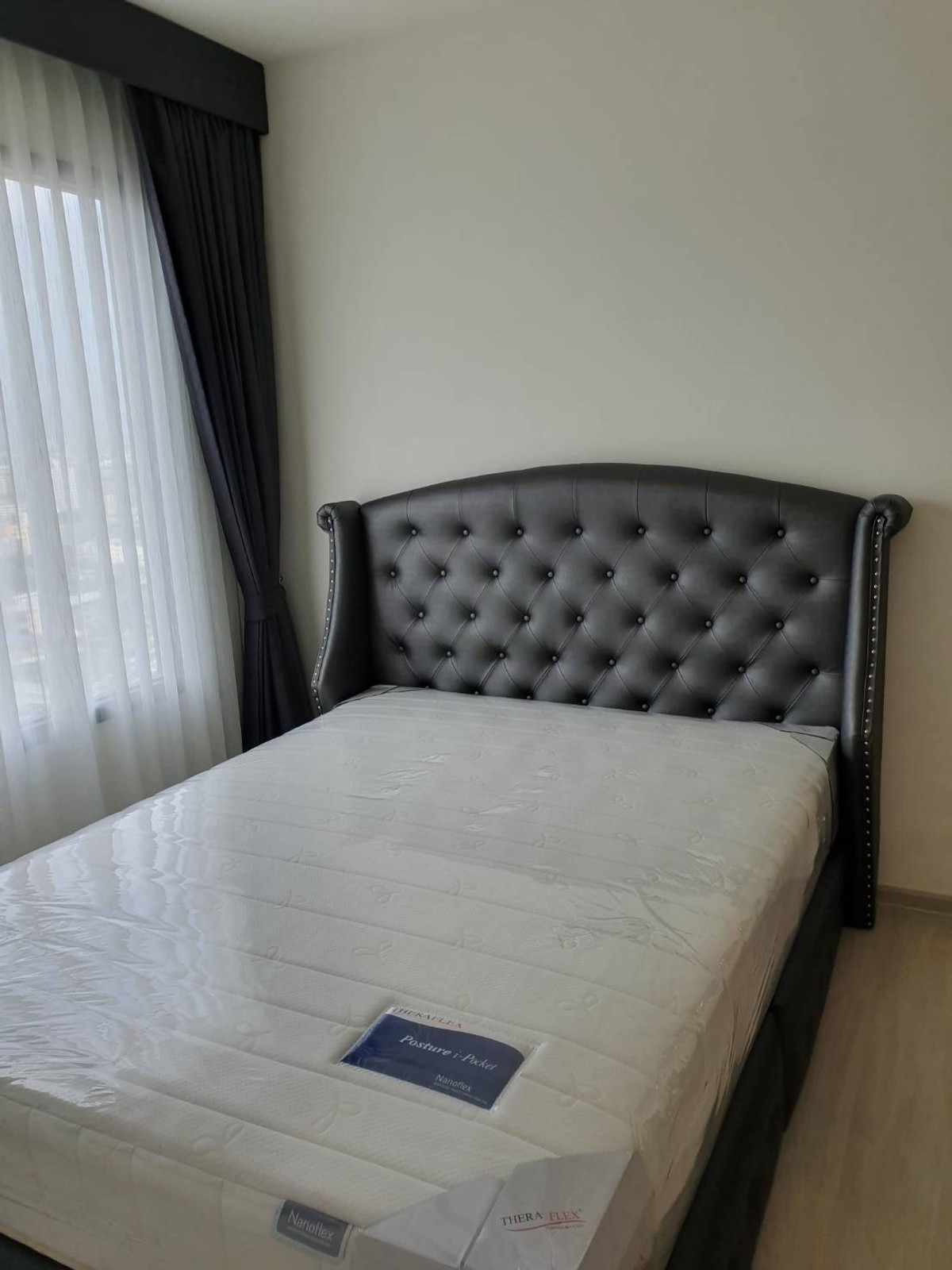(for rent) Life Asoke ใกล้รถไฟฟ้า MRT เพชรบุรี และ แอร์พอร์ตลิงค์มักกะสัน Loading...