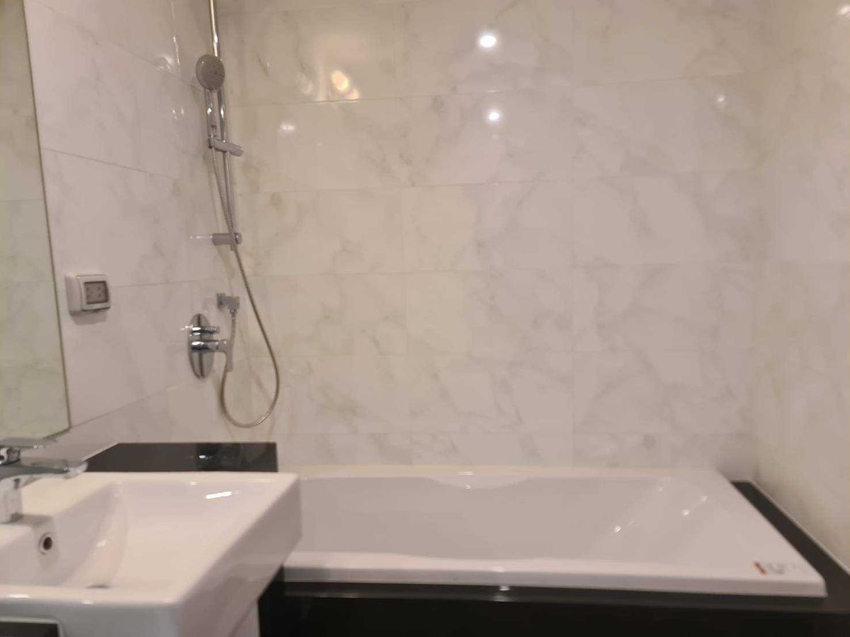 For RentCondoRama3 (Riverside),Satupadit : Supalai Riva Grande Rama 3: Supalai Riva Grand Rama 3, a large room, a river view, suitable for families