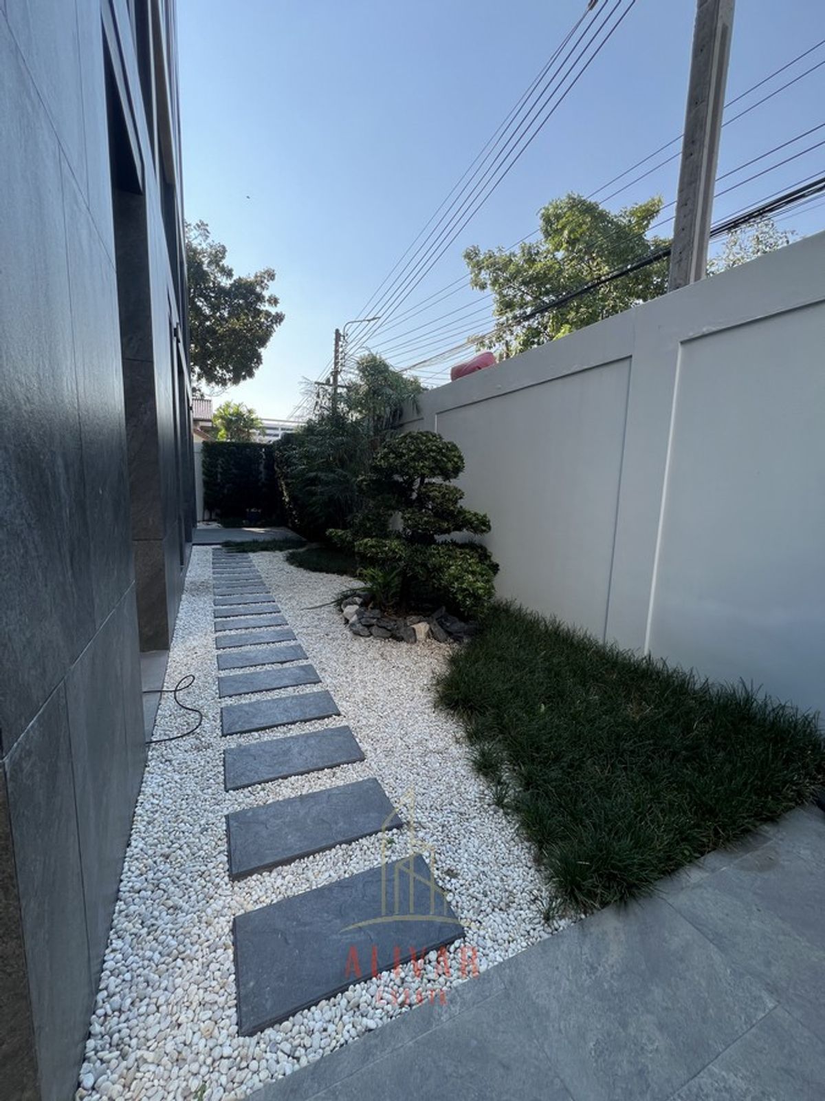 For SaleHome OfficePattanakan, Srinakarin : RH021225 Sell Luxury Home Office at Srinakarin (Size 531 SQ.M.)