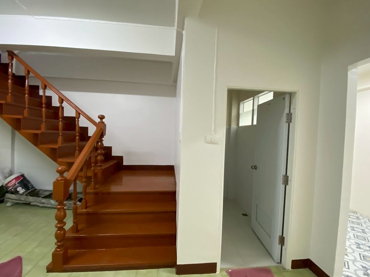 ขายทาวน์โฮมรามคำแหง หัวหมาก : ขายทาวน์เฮ้าส์ 2 ชั้น หมู่บ้านรามทาวเฮ้าส์ ซอยรามคำแหง 24 แยก 8 ถ.รามคำแหง เขตบางกะปิ กรุงเทพมหานคร