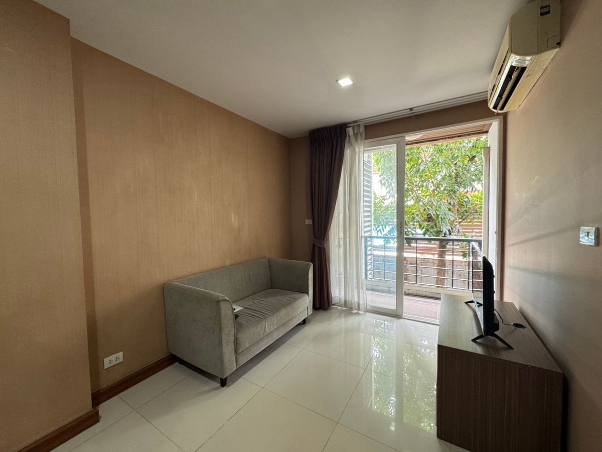 ขายคอนโดลาดกระบัง สุวรรณภูมิ : 🏢คอนโด Airlink Residence ห้องกว้าง 35.5 ตร.ม. อาคาร 4 ชั้น 2 ราคาพิเศษเพียง 1.35 ล้านบาท ทำเลดีใกล้สนามบินสุวรรณภูมิและรถไฟฟ้าแอร์พอร์ตลิงก์ลาดกระบัง