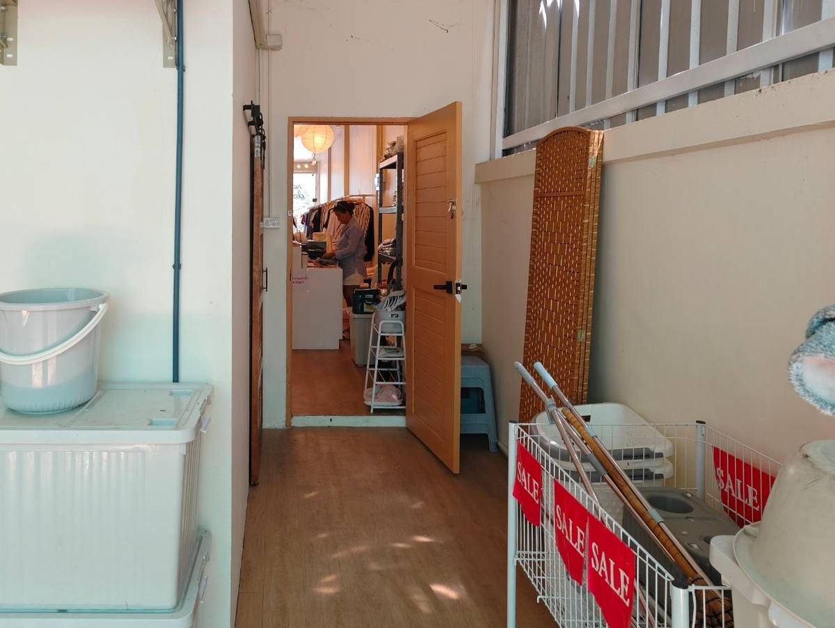 For SaleShop HouseCha-am Phetchaburi : 3rd floor commercial building for sale 24 square meters, Cha -am, Phetchaburi Province