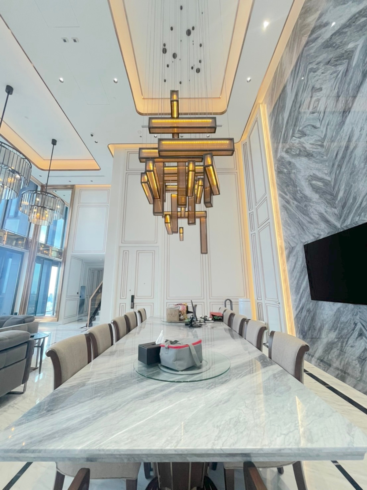 ขายคอนโดพระราม 9 เพชรบุรีตัดใหม่ RCA : 🔥 ขายด่วน 🔥  Duplex Penthouse ถูกที่สุด ห้องว่าง ห้องสวย ตรงปก วิวดีมาก พร้อมนัดดู  Call 0619824959