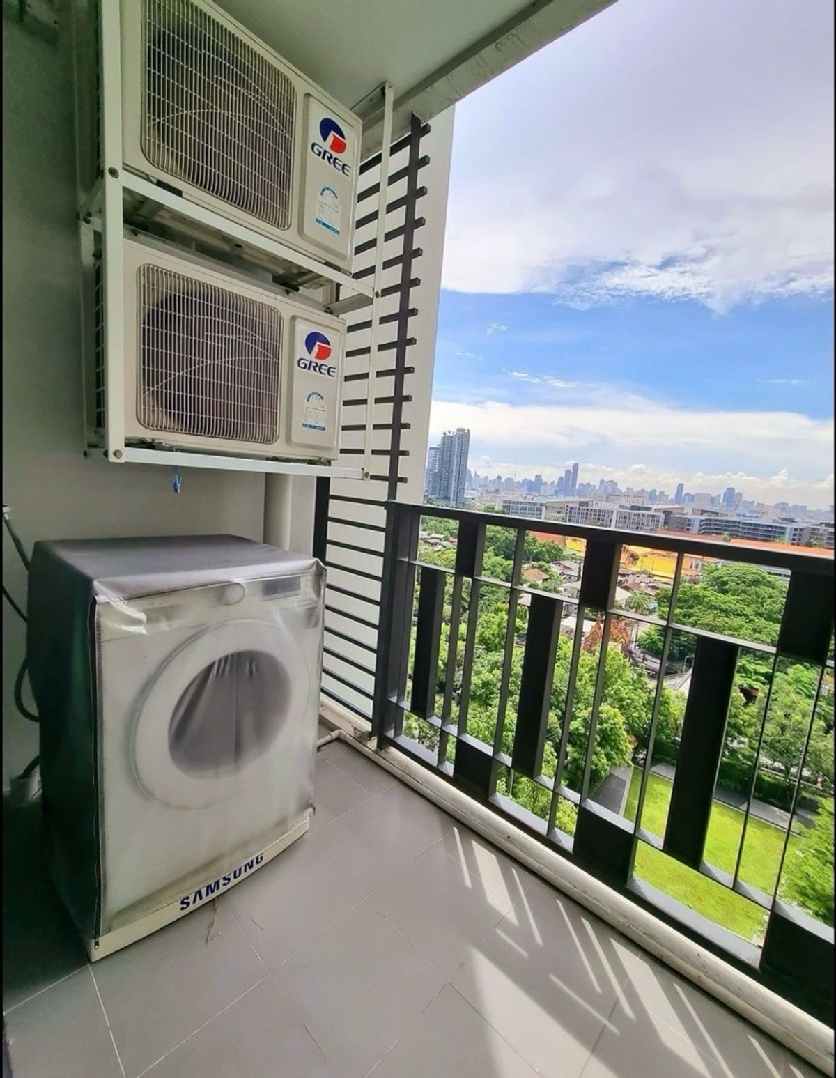 For RentCondoOnnut, Udomsuk : Rent Artemis Sukhumvit 77, Floor 11, 28 sq.w. Do not cover the electrical appliances and fully furnished. There is a washing machine, beautiful room, full of rooms, just decorated. Ready to enter the price of 13,000/month