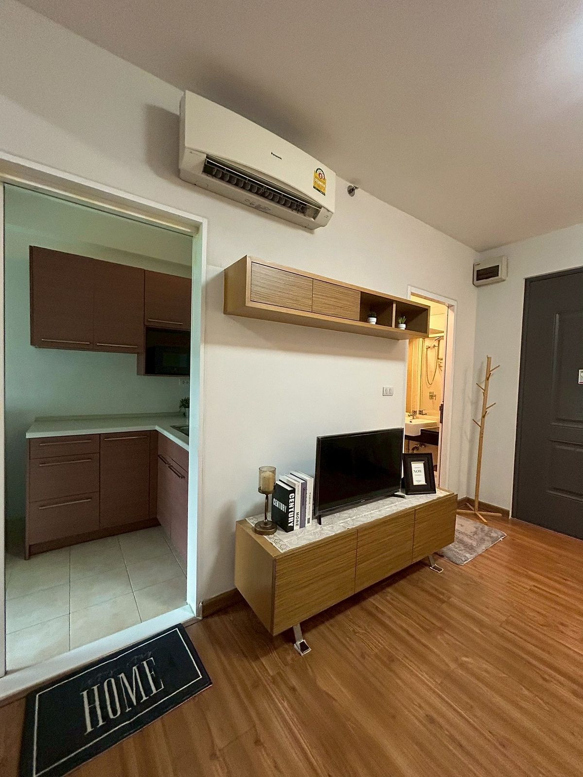 ให้เช่าคอนโดพระราม 9 เพชรบุรีตัดใหม่ RCA : 🔥 ให้เช่า I-biza Condo RCA 🔥 📍 ใกล้ MRT พระราม 9 🚆 เพียง 5 นาที 
