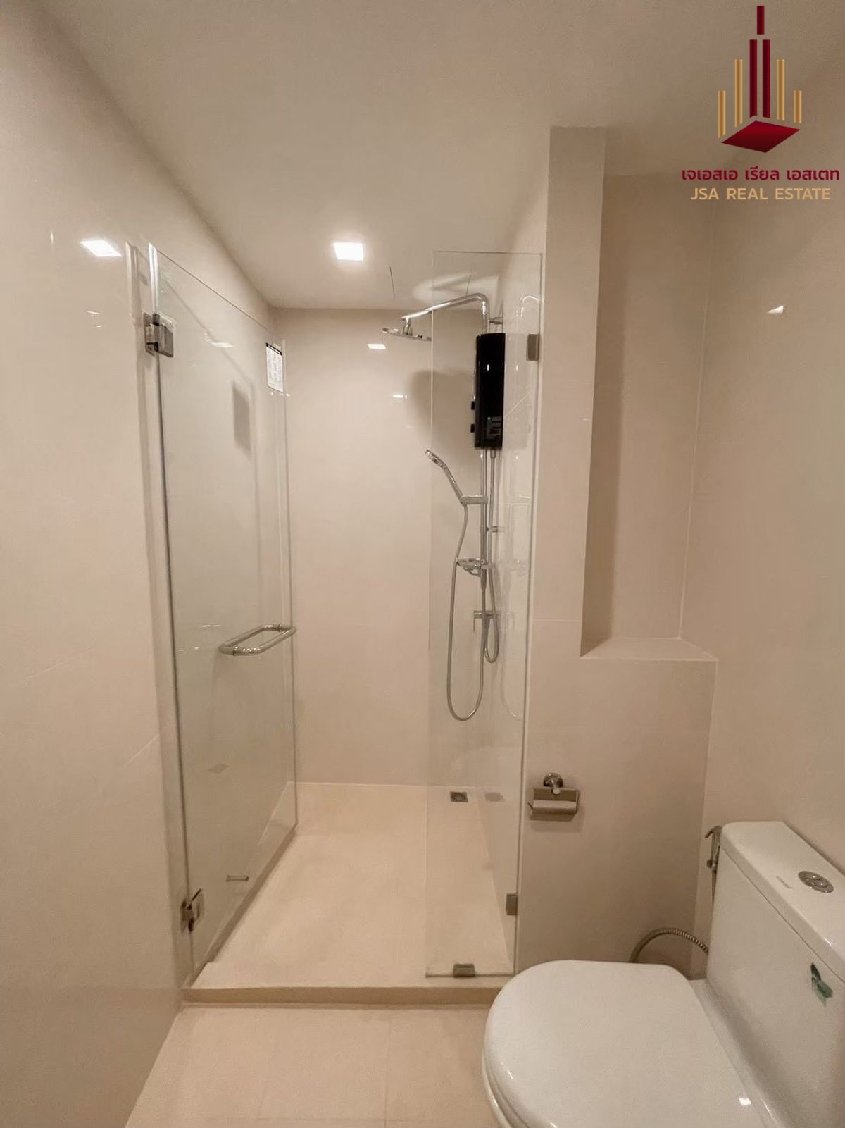 For RentCondoRatchadapisek, Huaikwang, Suttisan : ✨ For Rent: Metro Luxe Ratchada Condo ✨ 💰 ONLY 18,5000 THB/Month