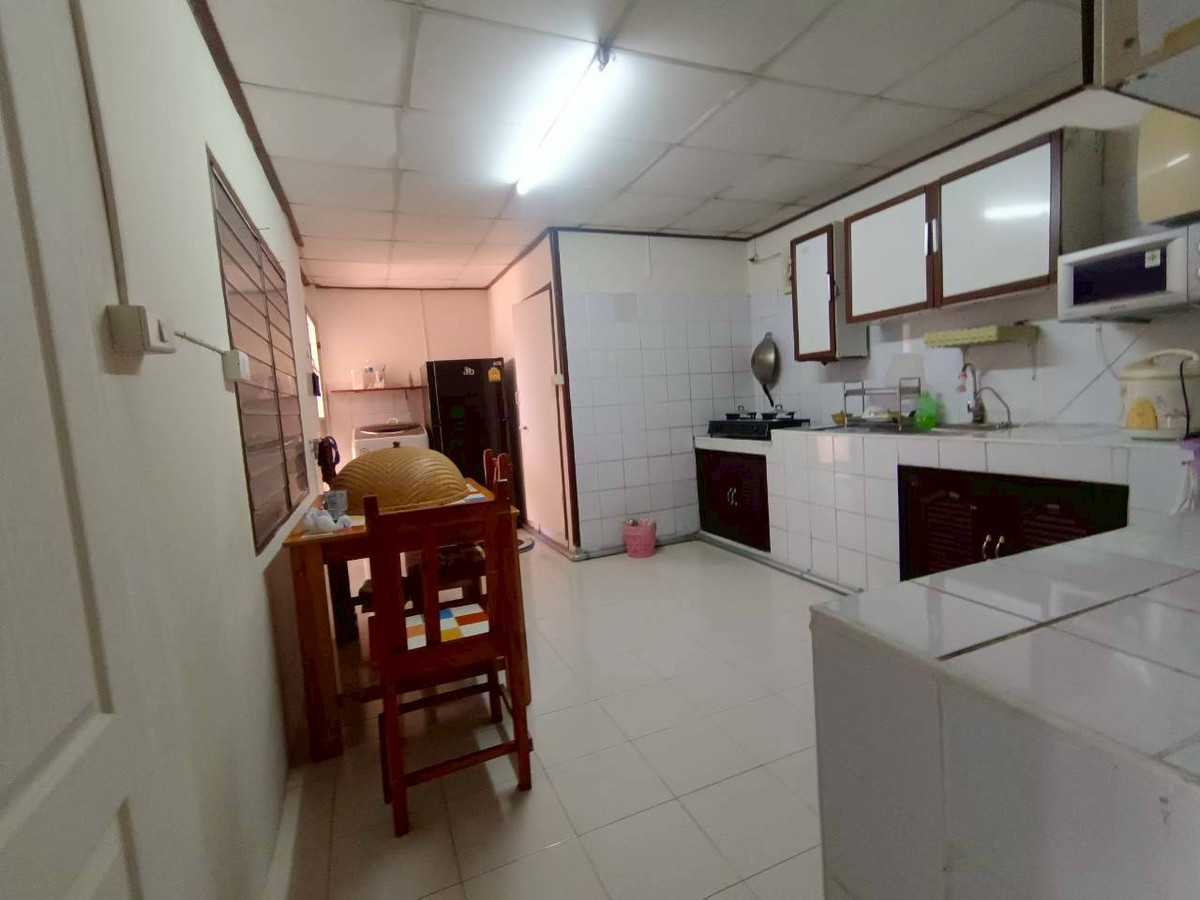 ขายบ้านมีนบุรี-ร่มเกล้า : ขายบ้านเดี่ยว 1 ชั้น พร้อมอยู่ หมู่บ้านเคหะธานี 4 (ซอยมิสทีน) สะพานสูง กรุงเทพฯ