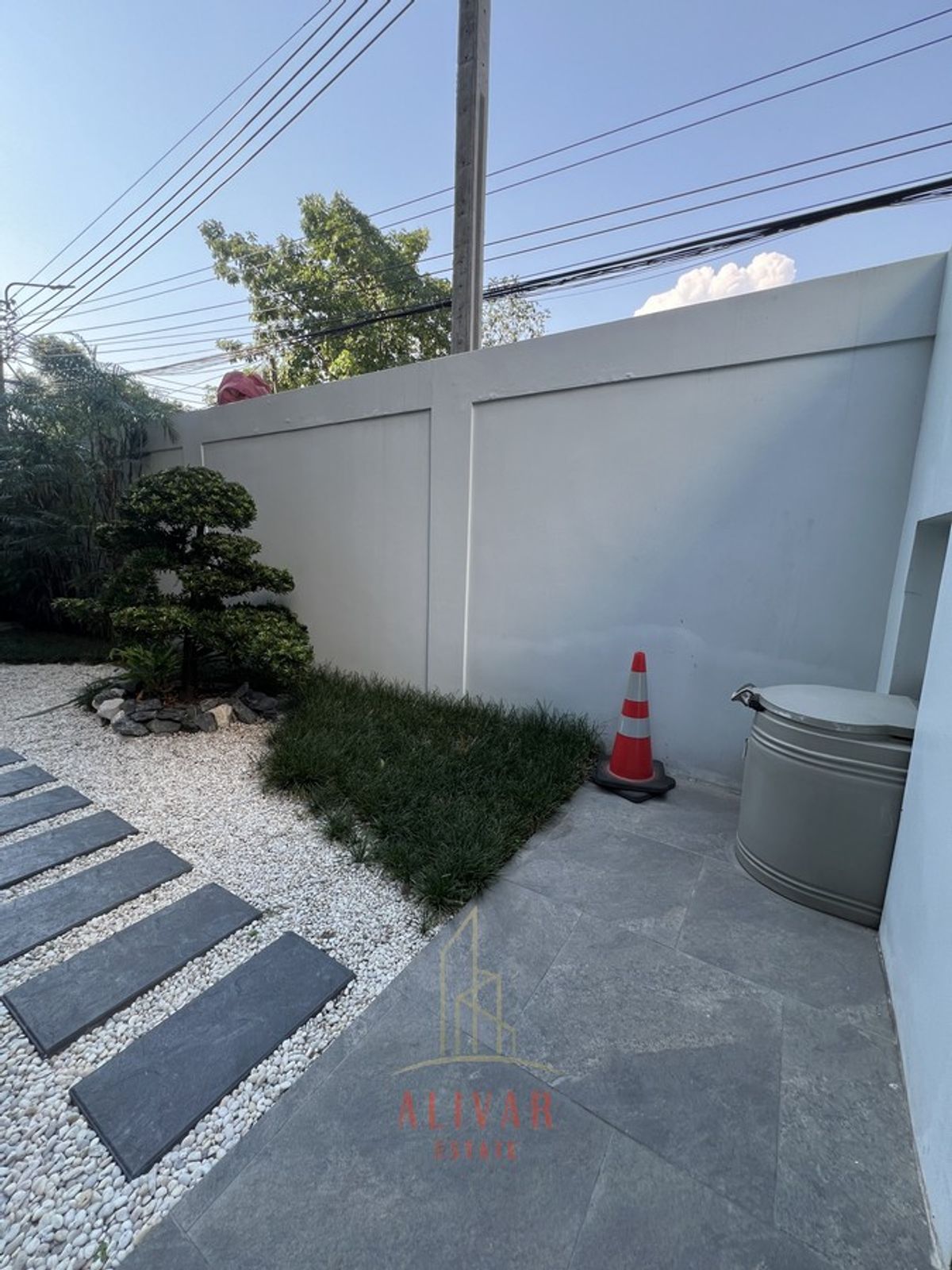 For SaleHome OfficePattanakan, Srinakarin : RH021225 Sell Luxury Home Office at Srinakarin (Size 531 SQ.M.)