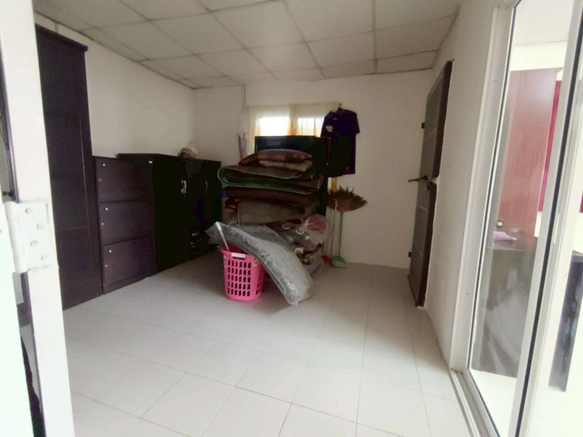 ขายบ้านมีนบุรี-ร่มเกล้า : ขายบ้านเดี่ยว 1 ชั้น พร้อมอยู่ หมู่บ้านเคหะธานี 4 (ซอยมิสทีน) สะพานสูง กรุงเทพฯ