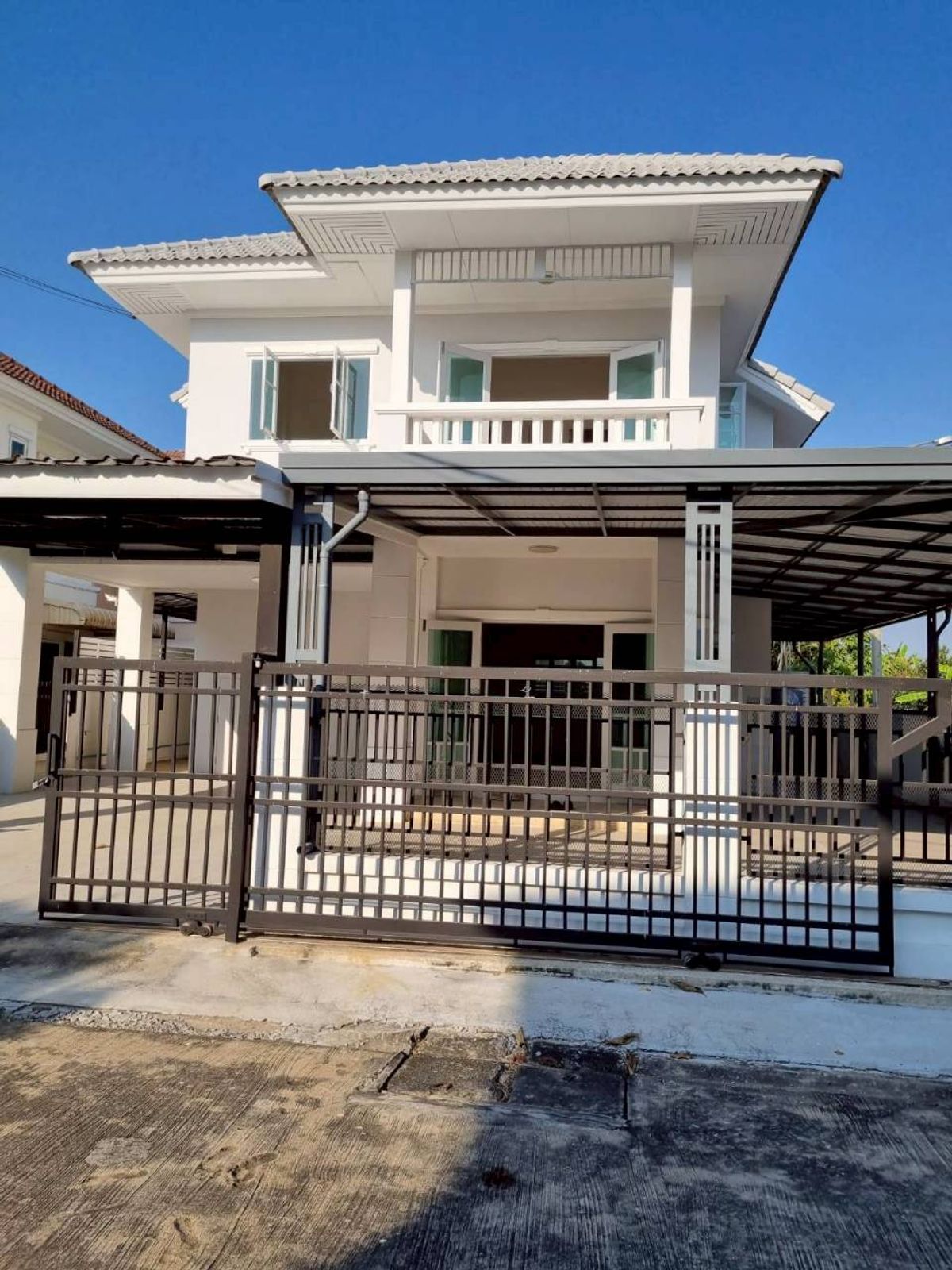 For SaleHouseNonthaburi, Bang Yai, Bangbuathong : 2 storey detached house for sale behind the corner of Piyawaram Village 4, beautiful, new condition, no one has ever been there. The atmosphere is quiet and shady.