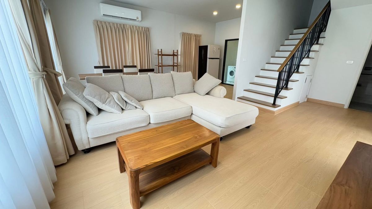 ให้เช่าบ้านสมุทรปราการ สำโรง : ให้เช่าบ้านแฝด แกรนด์บริทาเนีย บางนา-บางพลี กม.35 ตกแต่งสไตล์มูจิ ใกล้นิคมอารยะ 