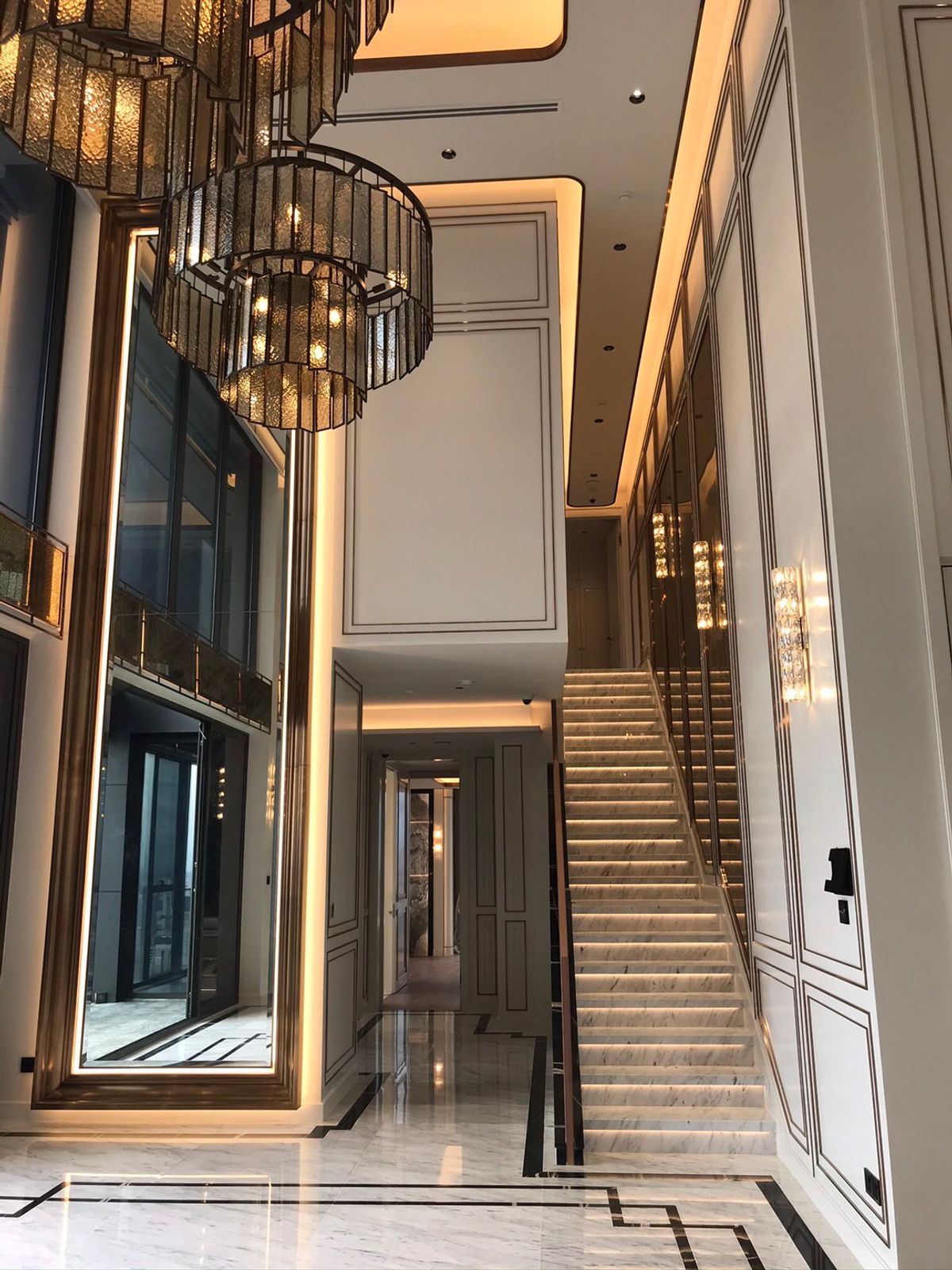 ขายคอนโดพระราม 9 เพชรบุรีตัดใหม่ RCA : 🔥 ขายด่วน 🔥  Duplex Penthouse ถูกที่สุด ห้องว่าง ห้องสวย ตรงปก วิวดีมาก พร้อมนัดดู  Call 0619824959