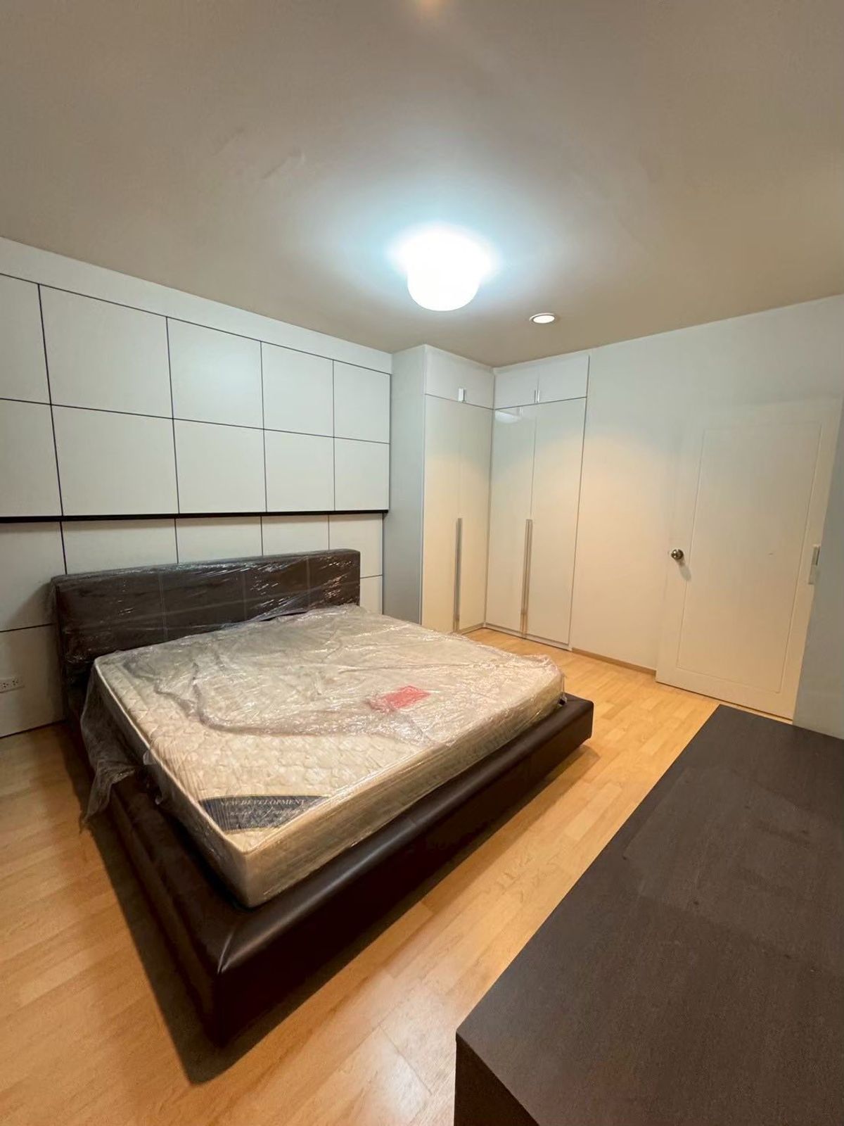 For RentTownhomePattanakan, Srinakarin : K-6558 Urgent rent! Townhome Noble Cube Development is ready to be near the club house.