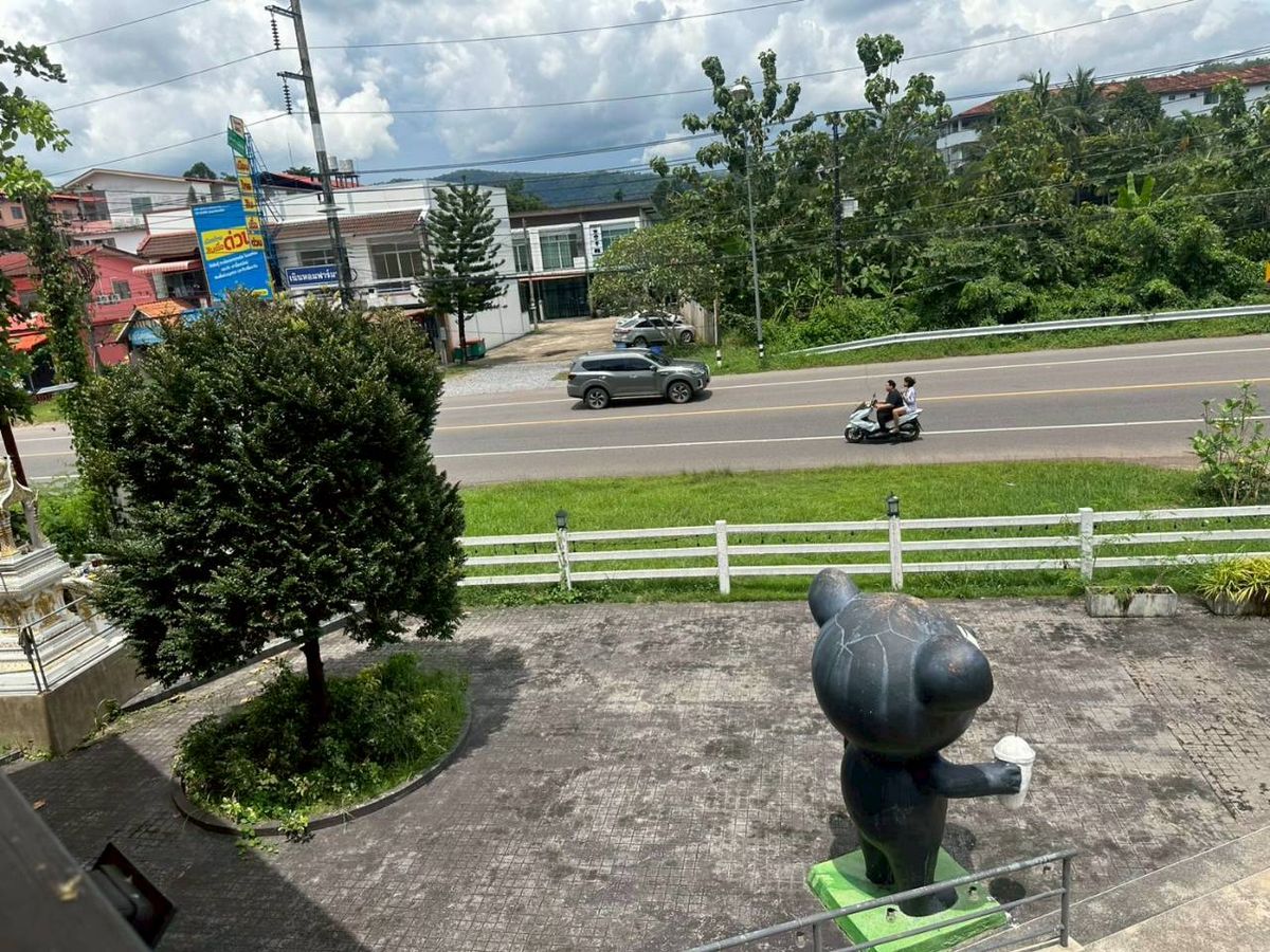 For SaleHotel&Apartment BusinessPrachin Buri : Sell ​​Big Mount Bistro and Restro, BIG Mount Bistro and Restaurant, a restaurant with Prachin Buri Room.