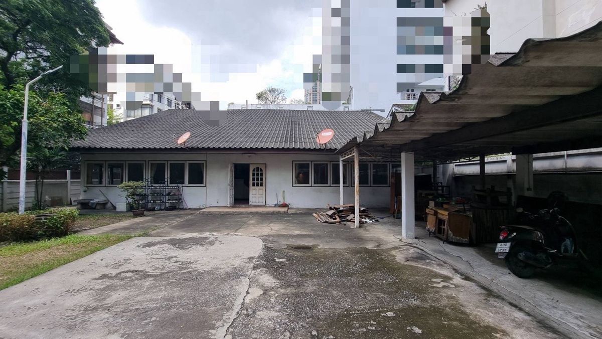 For RentRetail SpaceSukhumvit, Asoke, Thonglor : House for Rent – Phrom Phong
✨ Perfect for Restaurant | Spa | Onsen | Small Hospital | Commercial Use